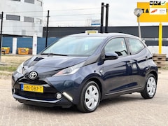 Toyota Aygo - 1.0 VVT-i x-play/AIRCO/CAMERA/LAGE KM MET NAP/