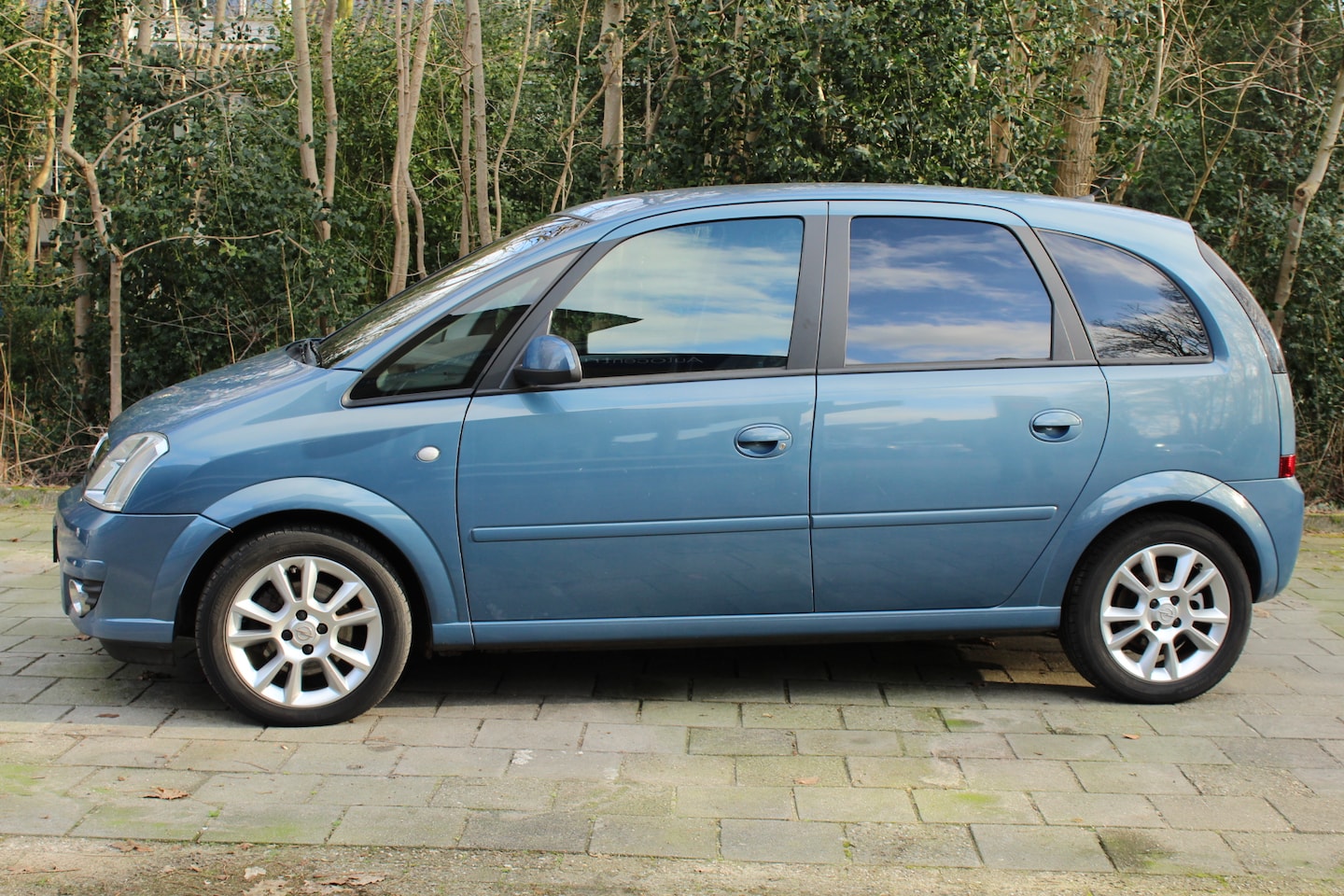 Opel Meriva - 1.6-16V Cosmo APK nieuw, clima,trekhaak,parkeersensoren - AutoWereld.nl