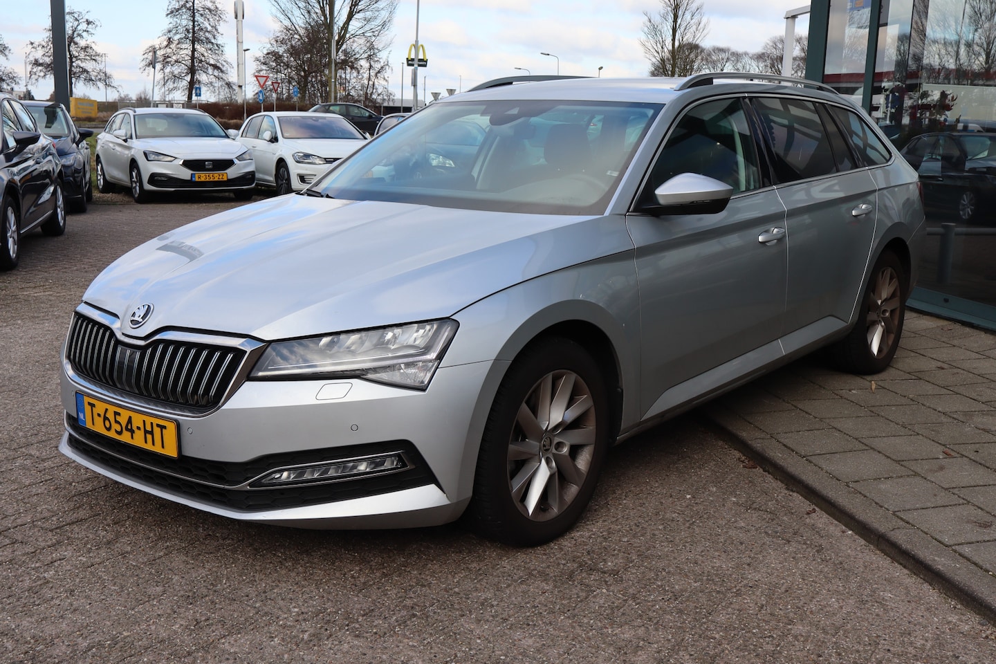 Skoda Superb Combi - 1.5 TSI ACT Business Edition Plus 1.5 TSI ACT Business Edition Plus - AutoWereld.nl