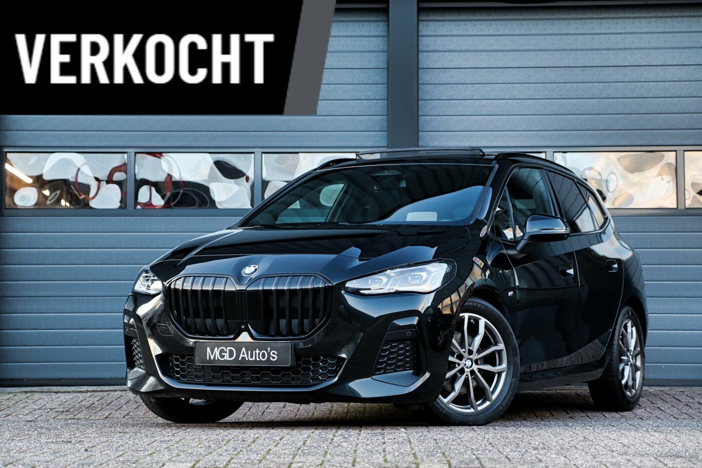 BMW 2-serie Active Tourer - 220i M-Sport M-Pakket /PANODAK/360 CAMERA/MEMORY/HUD/HARMAN-KARDON/VOL OPTIES! - AutoWereld.nl