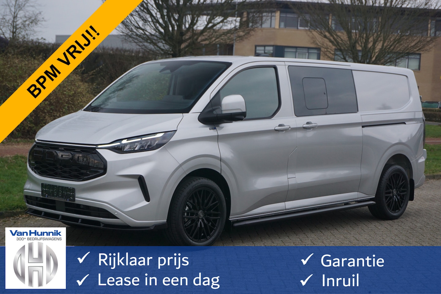 Ford Transit Custom - 320L 170PK DC JWR Edition AUT BPM VRIJ!! Navi, ACC, Trekhaak, 360° Cam, 19" LM!! NR. 764 - AutoWereld.nl