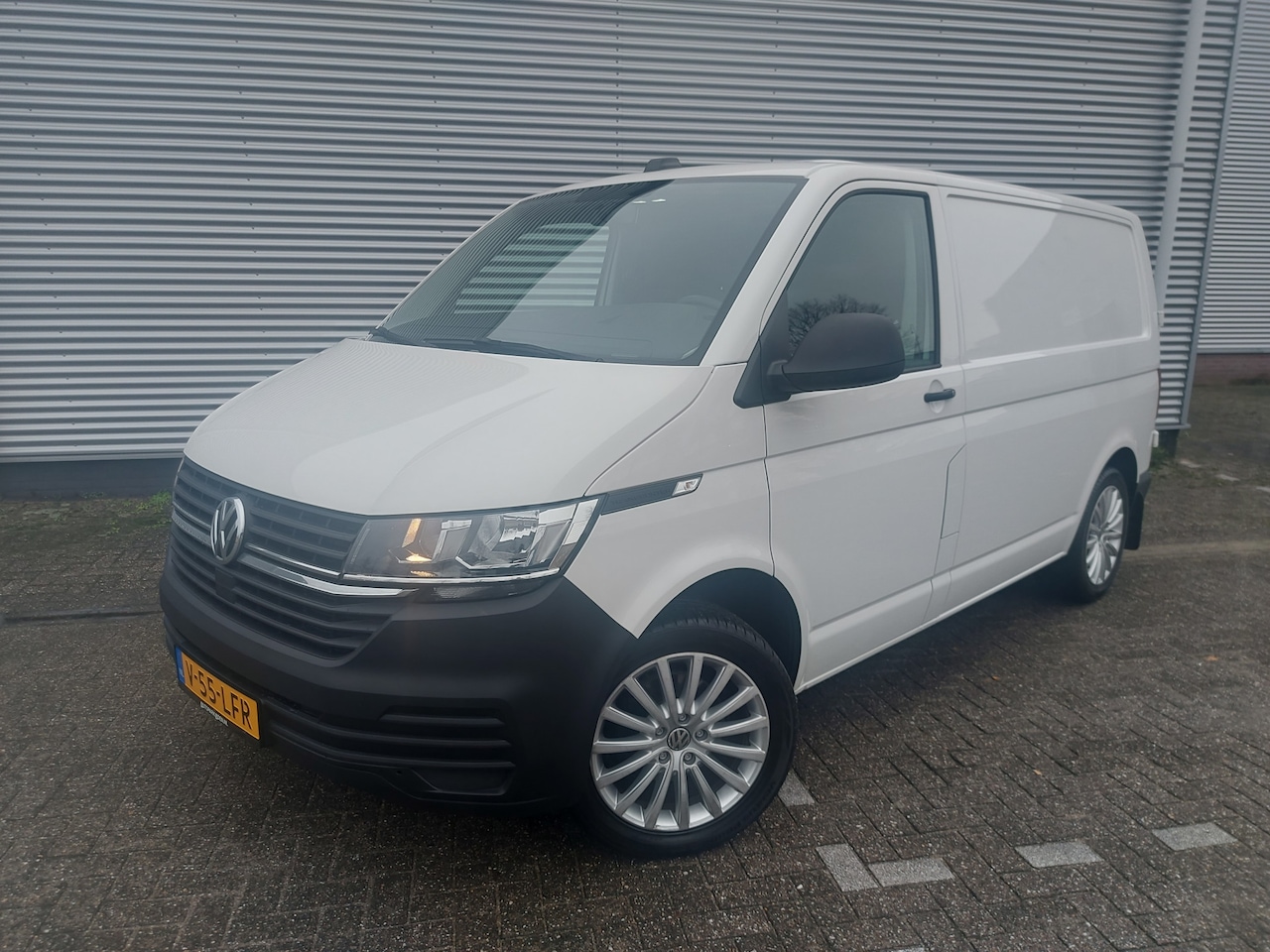 Volkswagen Transporter - 2.0 TDI L1H1 26 2.0 TDI L1H1 26, Prijs is EX Btw, cruisecontrol,airco,lichtmetalenwielen,radio[bleuthoot], - AutoWereld.nl