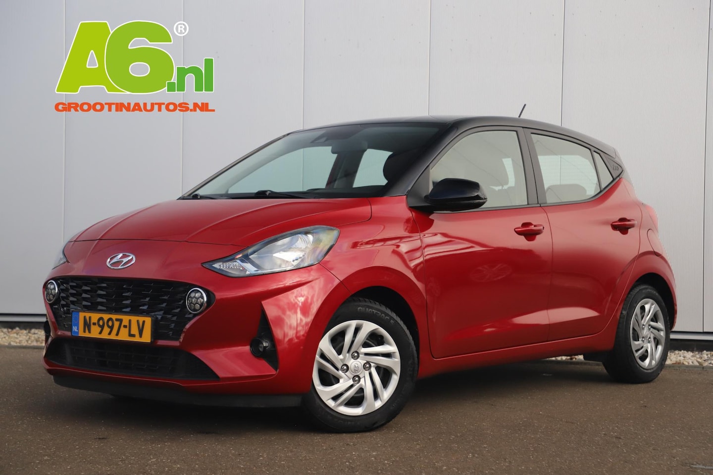 Hyundai i10 - 1.0 Comfort 5-zits Automaat Carplay Android Navigatie Airco Cruise Rijstrooksensor - AutoWereld.nl