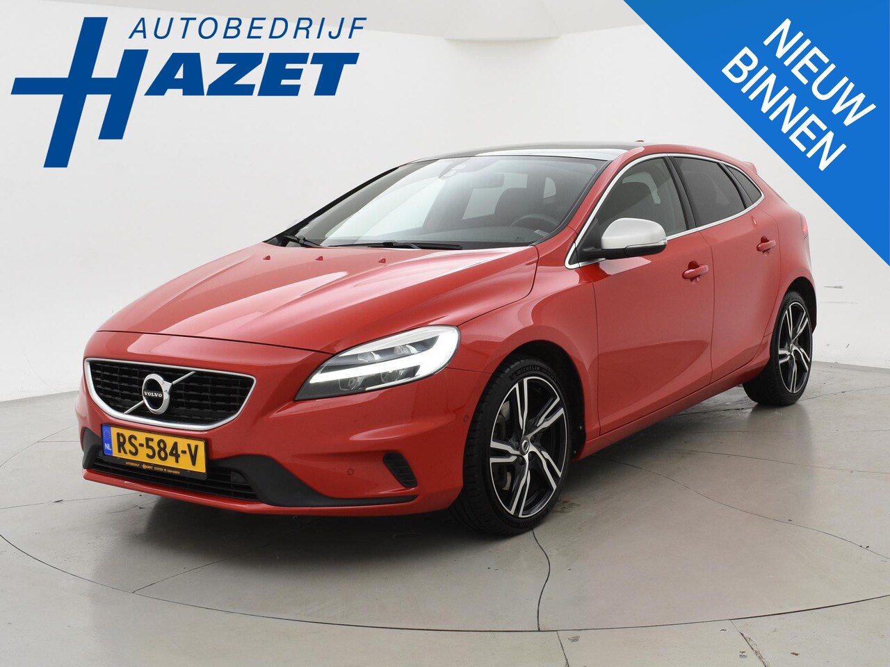 Volvo V40 - 2.0 T4 190 PK AUT. R-DESIGN + PANORAMA | LEDER | AFN. TREKHAAK | 18 INCH | CAMERA | LED - AutoWereld.nl