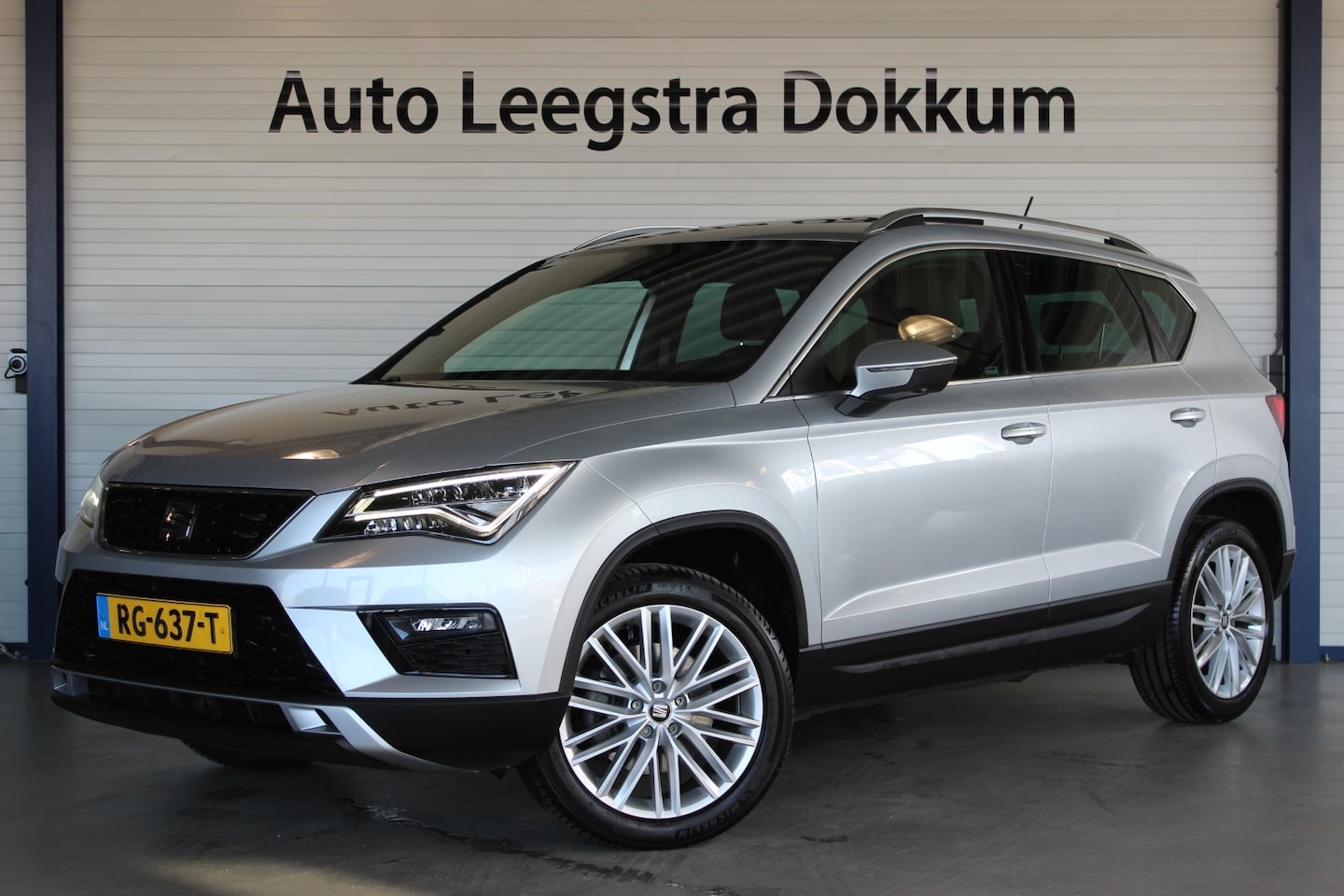 Seat Ateca - 1.6 TDI Xcellence Trekhaak | LED | Pano | Keyless | Camera | Carplay | Bluetooth | Navi | - AutoWereld.nl