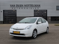 Toyota Prius - 1.5 VVT-i Tech Edition / Keyless / Camera / N.A.P