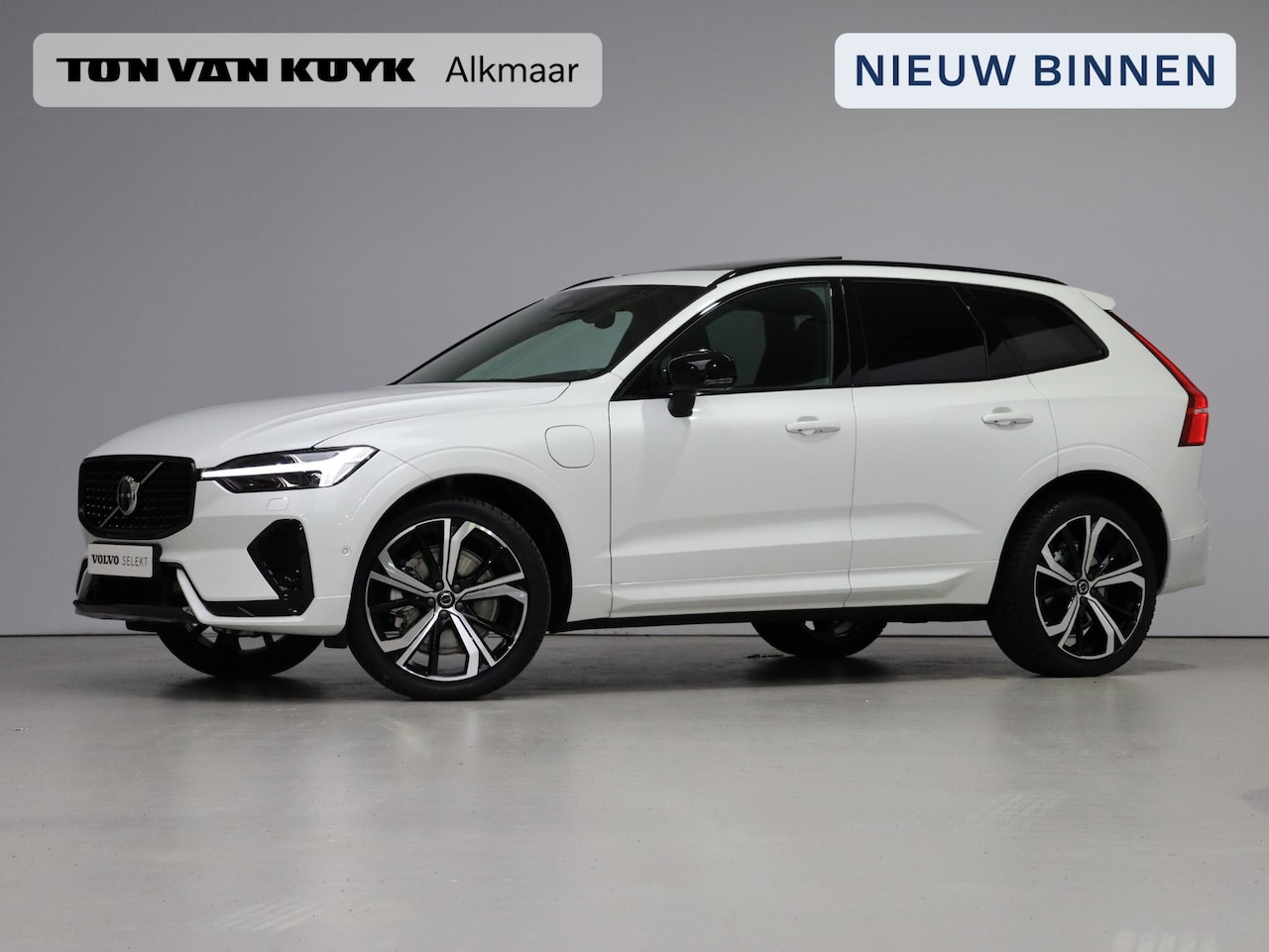 Volvo XC60 - T6 AWD Plug-in hybrid Ultra Dark / Stoel+stuur+achterbankverwarming / Contourstoelen / Pri - AutoWereld.nl