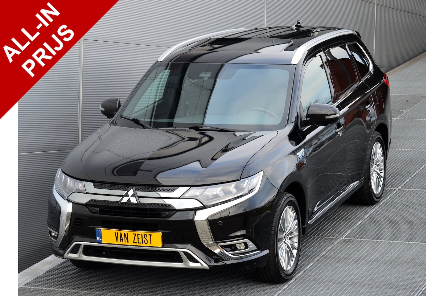 Mitsubishi Outlander - PHEV 2.4 INSTYLE 4WD | PLUG IN HYBRID | V2G | SCHUIFDAK | ADAPTIEF CRUISE | TREKHAAK 1500K - AutoWereld.nl