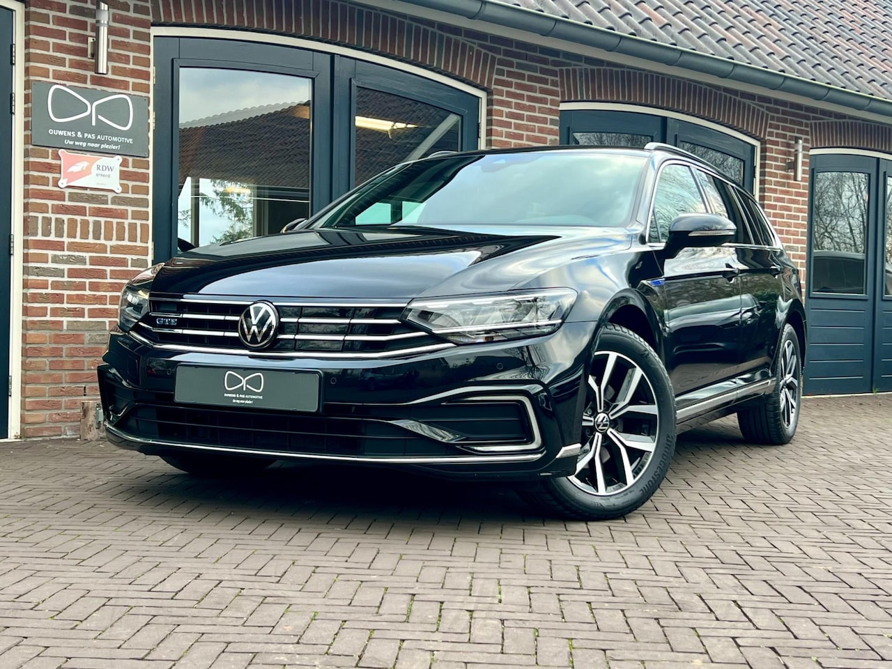 Volkswagen Passat Variant - 1.4 TSI PHEV GTE Business 1E EIGENAAR | CARPLAY | MASSAGE | LED | DEALER ONDERHOUDEN - AutoWereld.nl