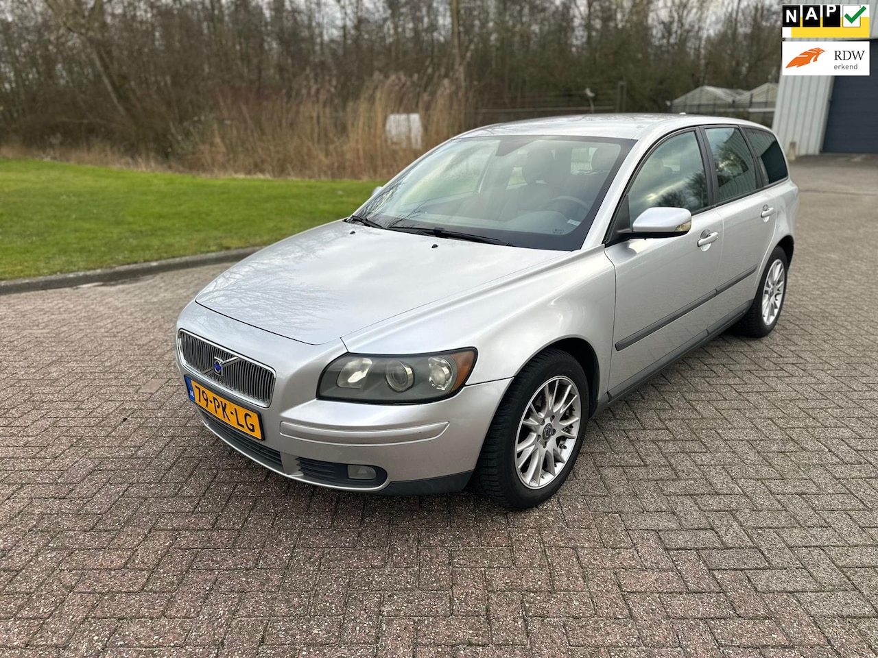 Volvo V50 - 1.8 Elan/APK TOT 02-08-2025 - AutoWereld.nl