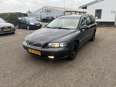 Volvo V70 - 2.4 Comfort Line APK tot 30-11-2025