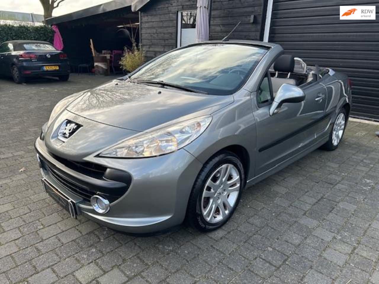 Peugeot 207 CC - 1.6 VTi! NL auto! Weinig KM's! - AutoWereld.nl