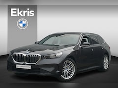 BMW 5-serie Touring - 530e Innovation / Stoelverwarming / Trekhaak / Comfort Acces / Driving Assistant