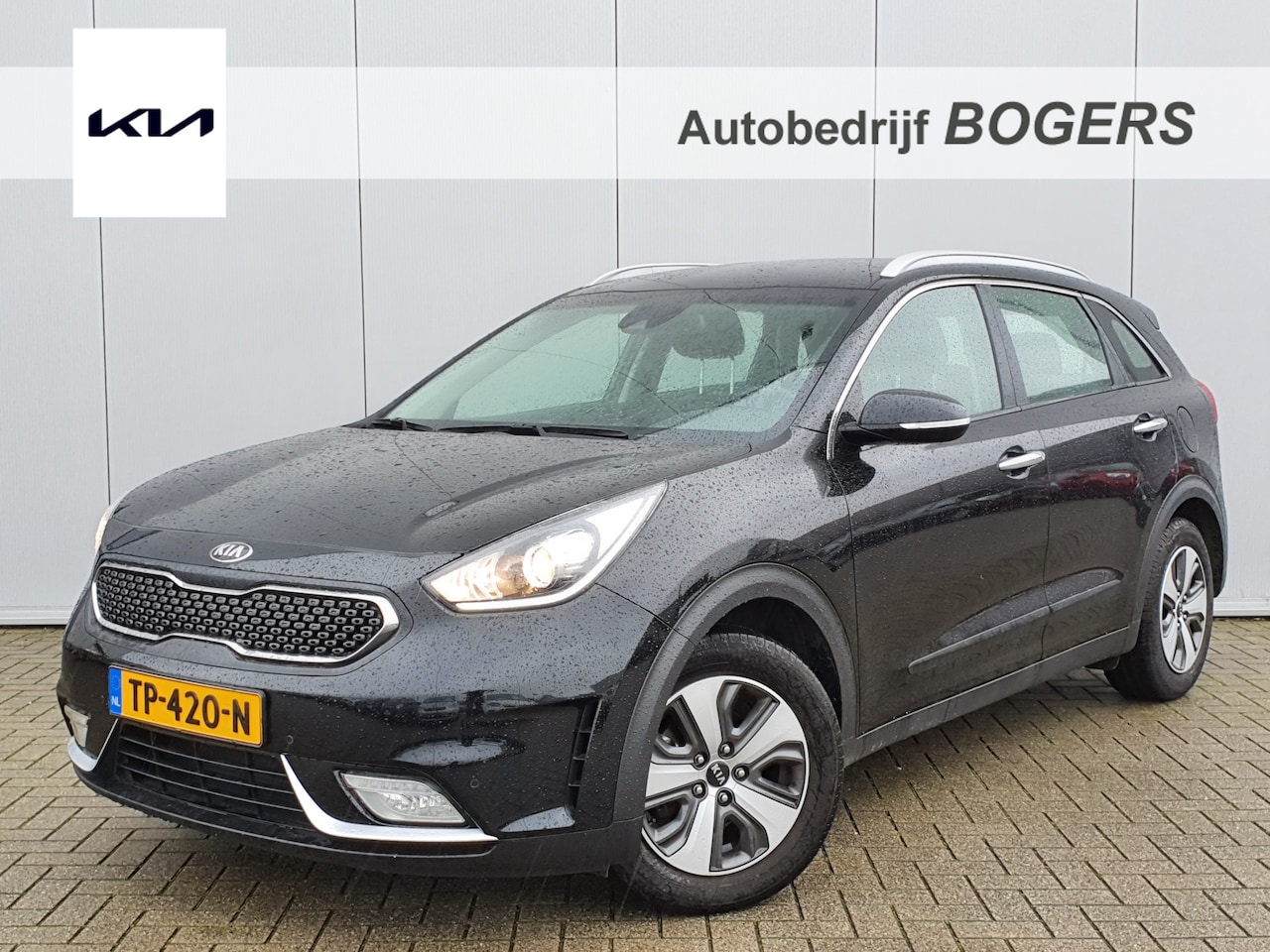 Kia Niro - 1.6 GDi Hybrid DynamicLine Navigatie, Climate Control, Cruise Control, Trekhaak, Achteruit - AutoWereld.nl