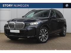 BMW X5 - xDrive50e High Executive M Sport Automaat / Panoramadak / Trekhaak / Adaptieve LED / Harma