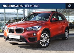 BMW X1 - xDrive20i High Executive Automaat / Panoramadak / Trekhaak / Sportstoelen / Head-Up / Park