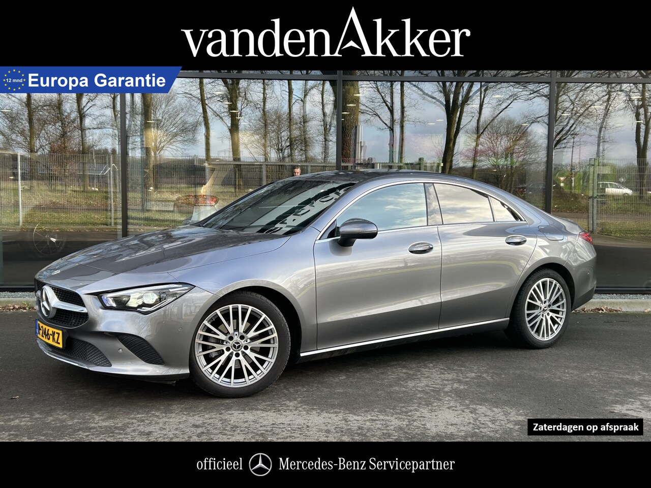 Mercedes-Benz CLA-Klasse - 180 Luxury // Distronic // Sfeerverlichting // Carplay // Keyless Entry // 18" Velgen // A - AutoWereld.nl