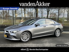 Mercedes-Benz CLA-Klasse - 180 Luxury // Distronic // Sfeerverlichting // Carplay // Keyless Entry // 18" Velgen // A