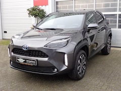 Toyota Yaris Cross - 1.5 Hybrid Dynamic Navi , Stoel en stuurverwarming, All Season banden