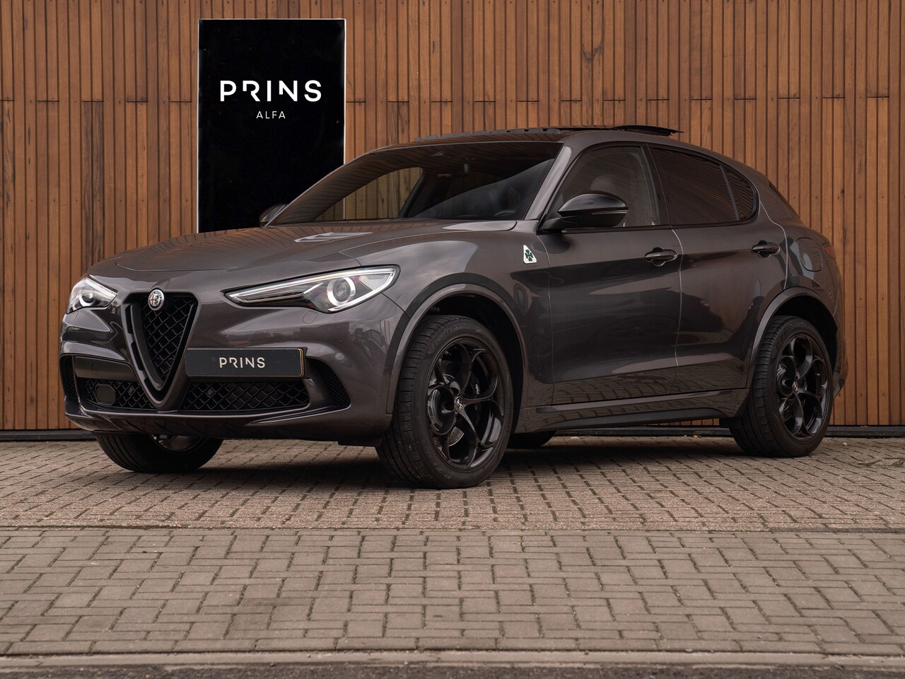 Alfa Romeo Stelvio - 2.9 V6 AWD Quadrifoglio MY22 | Pano-dak | Harman/Kardon | Adapt. cruise | CarPlay - AutoWereld.nl