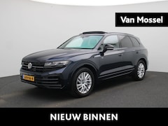 Volkswagen Touareg - 3.0 TSi eHybrid 4MOTION R 462 PK | R-line | Automaat | Navigatie | Camera | Panoramadak |