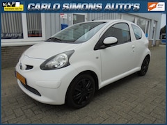 Toyota Aygo - 1.0-12V comfort/airco/nw apk