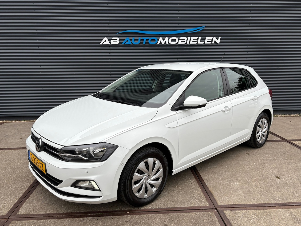 Volkswagen Polo - 1.0 TSI Comfortline Business AUTOMAAT/ CAMERA/ PARK ASSIST - AutoWereld.nl