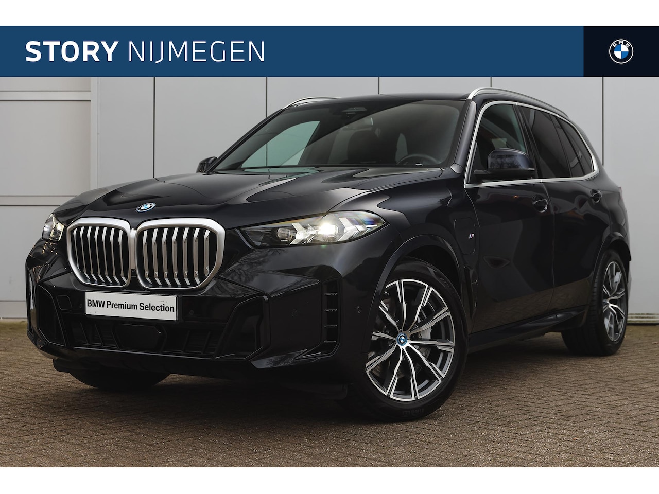 BMW X5 - xDrive50e M Sport Automaat / Sportstoelen / Adaptief onderstel / Comfort Access / Parking - AutoWereld.nl