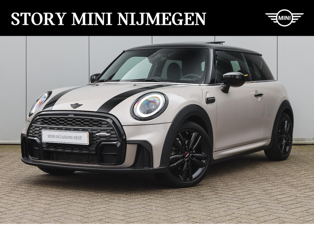 MINI John Cooper Works - Hatchback JCW Automaat / Panoramadak / Achteruitrijcamera / JCW Sportstoelen / Comfort Acc - AutoWereld.nl