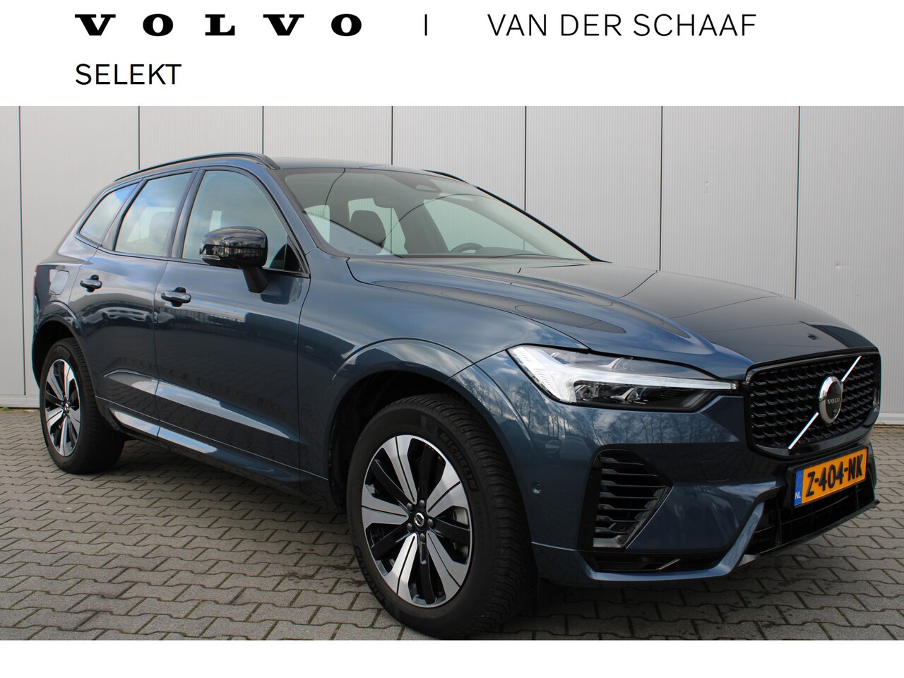 Volvo XC60 - 2.0 T6 Plug-in hybrid AWD Plus Dark | 360 graden camera | Panoramadak | Trekhaak | - AutoWereld.nl