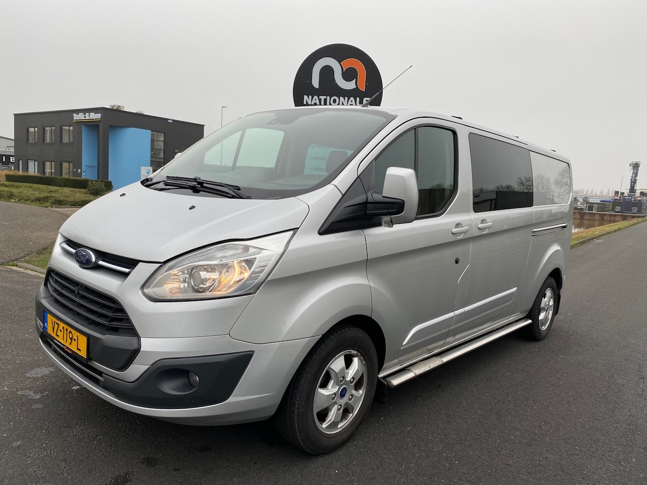 Ford Transit Custom - 2016 * 2.0 TDCI L2H1 Limited DC * LUXE * EURO 6 - AutoWereld.nl