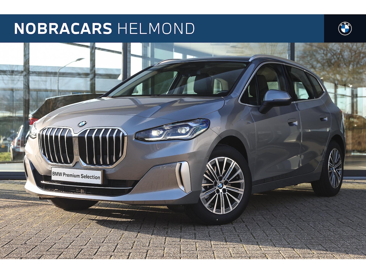 BMW 2-serie Active Tourer - 220i Luxury Line Automaat / Trekhaak / Adaptieve LED / Parking Assistant / Stoelverwarming - AutoWereld.nl