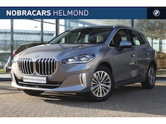 BMW 2-serie Active Tourer - 220i Luxury Line Automaat / Trekhaak / Adaptieve LED / Parking Assistant / Stoelverwarming