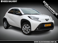 Toyota Aygo X - 1.0 VVT-i First | Clima | Camera | Stoelverwarming |