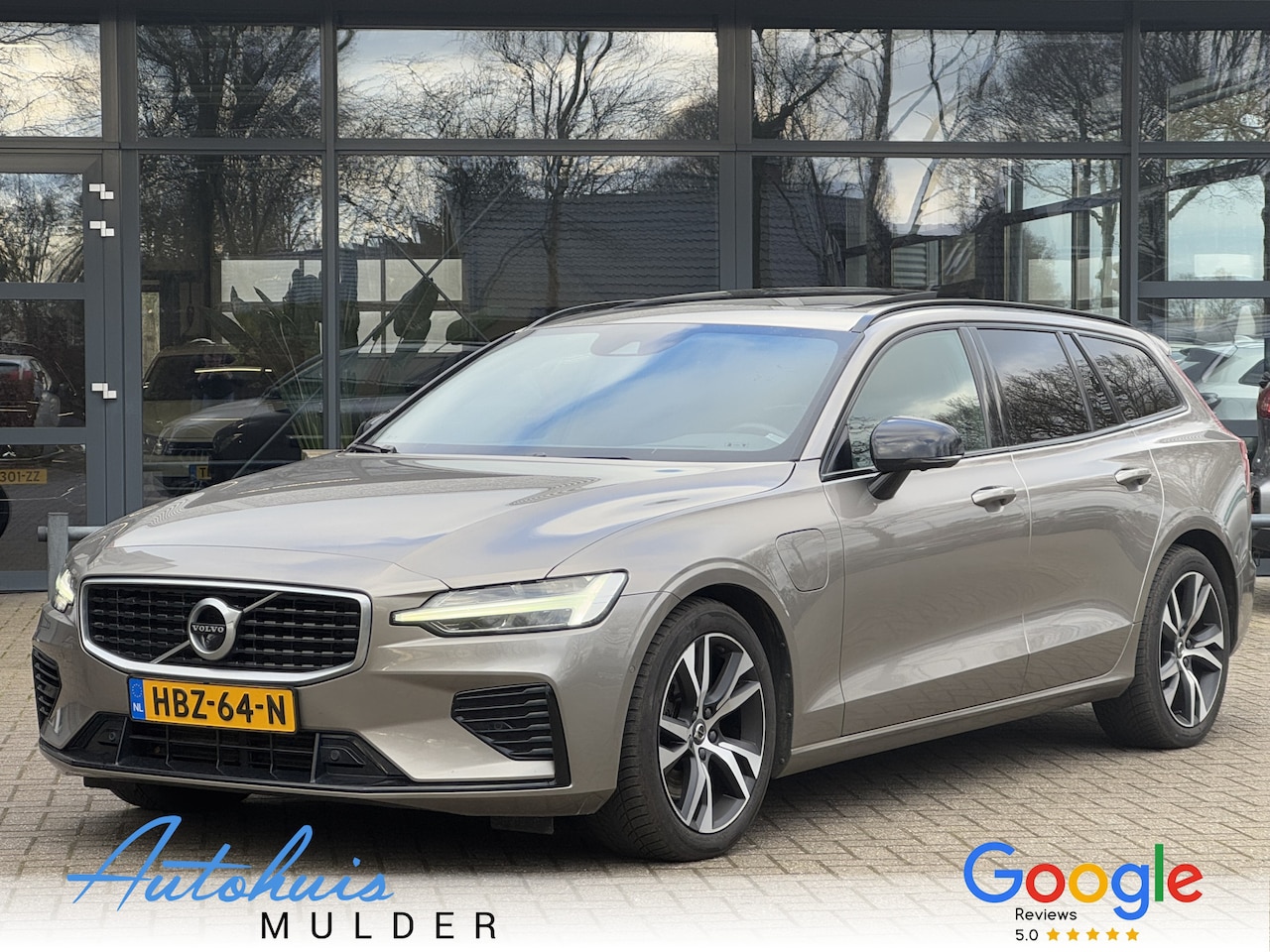 Volvo V60 - 2.0 T8 Twin Engine AWD R-Design/Automaat/Camera - AutoWereld.nl