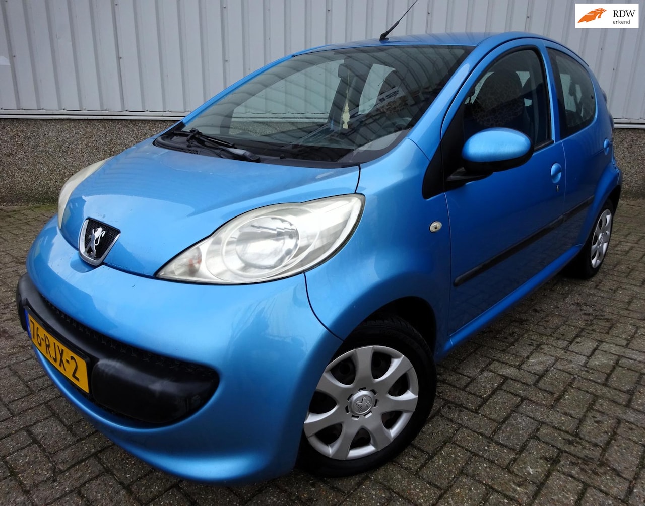 Peugeot 107 - 1.0-12V XR 1.0-12V XR 5 DRS - AutoWereld.nl