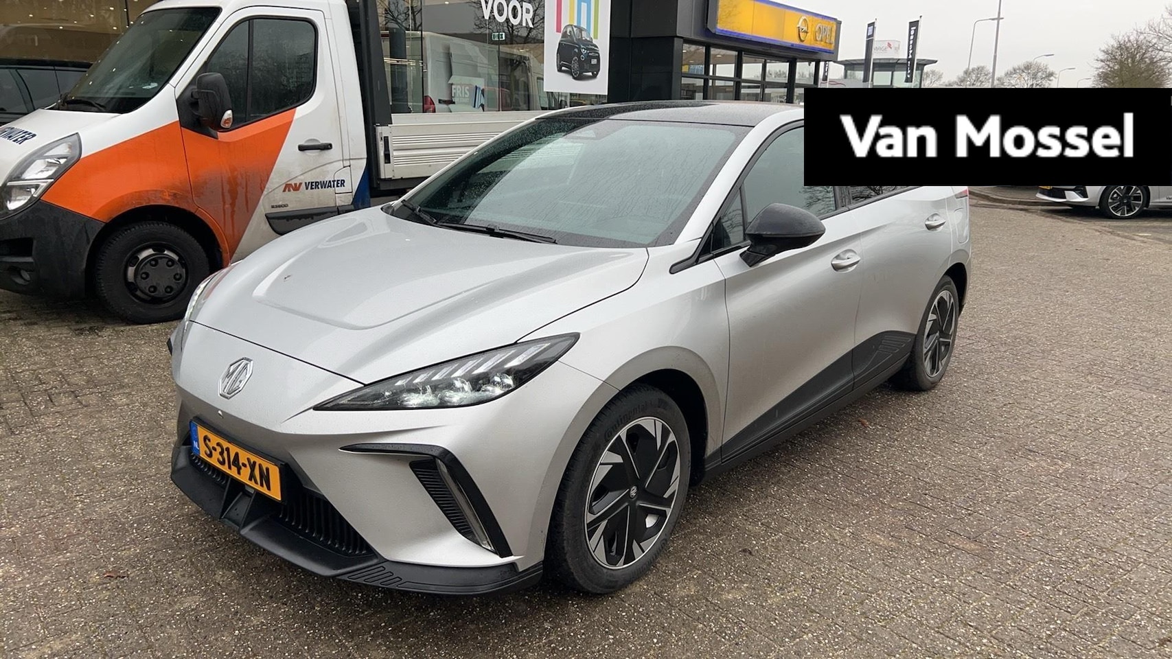 MG 4 - Luxury 64 kWh | Navigatie | Led Koplampen | 360 Camera | Apple CarPlay | Getint Glas | - AutoWereld.nl