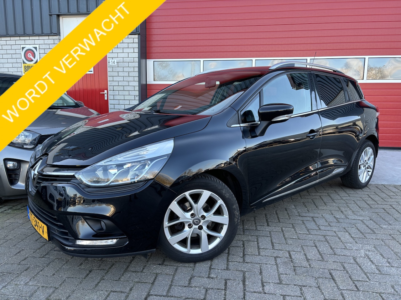 Renault Clio Estate - 0.9 TCe Limited KEYLESS / NAVI / AIRCO / DAB+ / PDC / BLUETOOTH / CRUISE / NL-AUTO - AutoWereld.nl