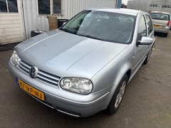 Volkswagen Golf - 1.6-16V Ocean