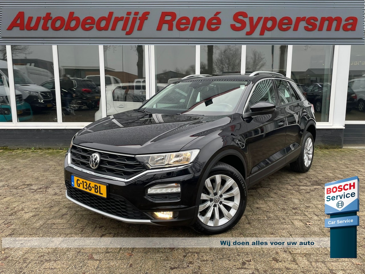 Volkswagen T-Roc - 1.0 TSI Style Business Adaptieve Cruise / NL Auto / Zwart Metallic - AutoWereld.nl