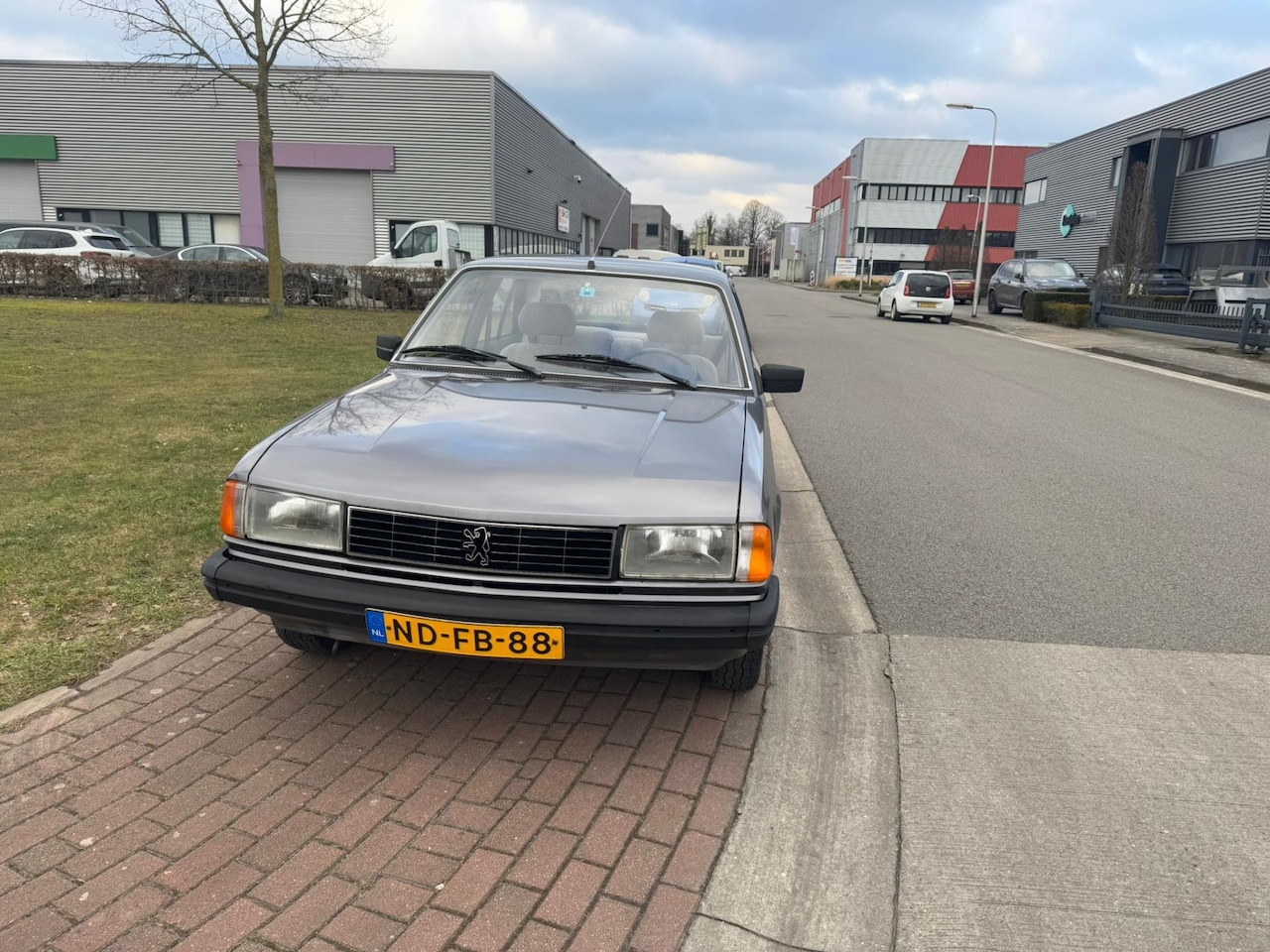 Peugeot 305 - AUTOMAAT Peugeot 305 AUTOMAAT - AutoWereld.nl