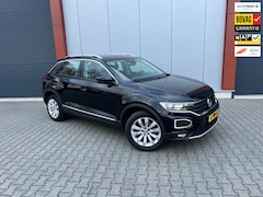 Volkswagen T-Roc - 1.5 TSI Sport, Virtual cockpit, achteruitrijcamera, stoel+stuurwiel verwarming