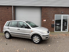 Ford Fusion - 1.6-16V Ghia|AUTOMAAT|NIEUWE APK|TREKHAAK