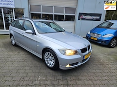 BMW 3-serie Touring - 320i LEER..NAVI..PANODAK