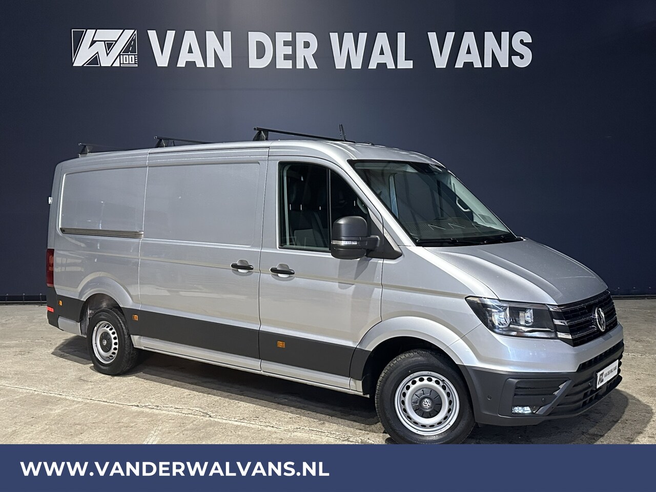 Volkswagen Crafter - 2.0 TDI 141pk L3H2 L2H1 Euro6 Airco | 3000kg Trekhaak | Camera | Navigatie | Apple Carplay - AutoWereld.nl