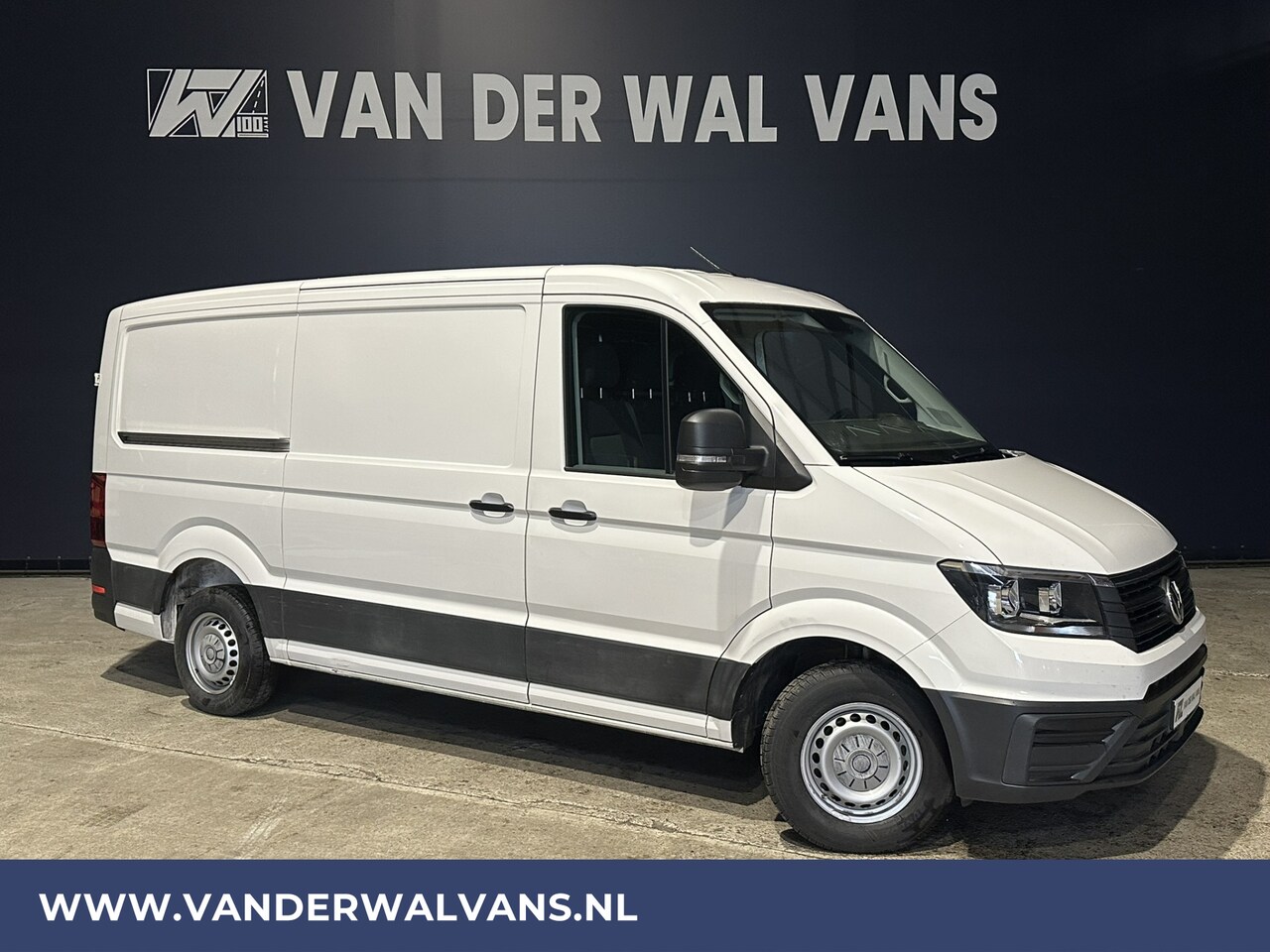 Volkswagen Crafter - 2.0 TDI L3H2 L2H1 Euro6 Airco | Camera | Navigatie | Apple Carplay | Trekhaak Android Auto - AutoWereld.nl