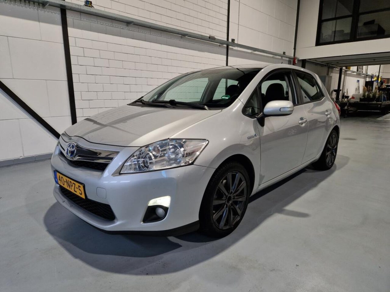 Toyota Auris - 1.8 Full Hybrid Executive 2e Eigenaar Org.NL - AutoWereld.nl