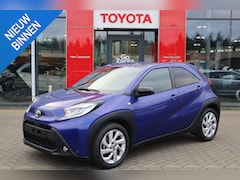 Toyota Aygo X - PLAY 5-DEURS APPLE/ANDROID LMV PRIVACY-GLASS STOELVERWARM. CAMERA AIRCO