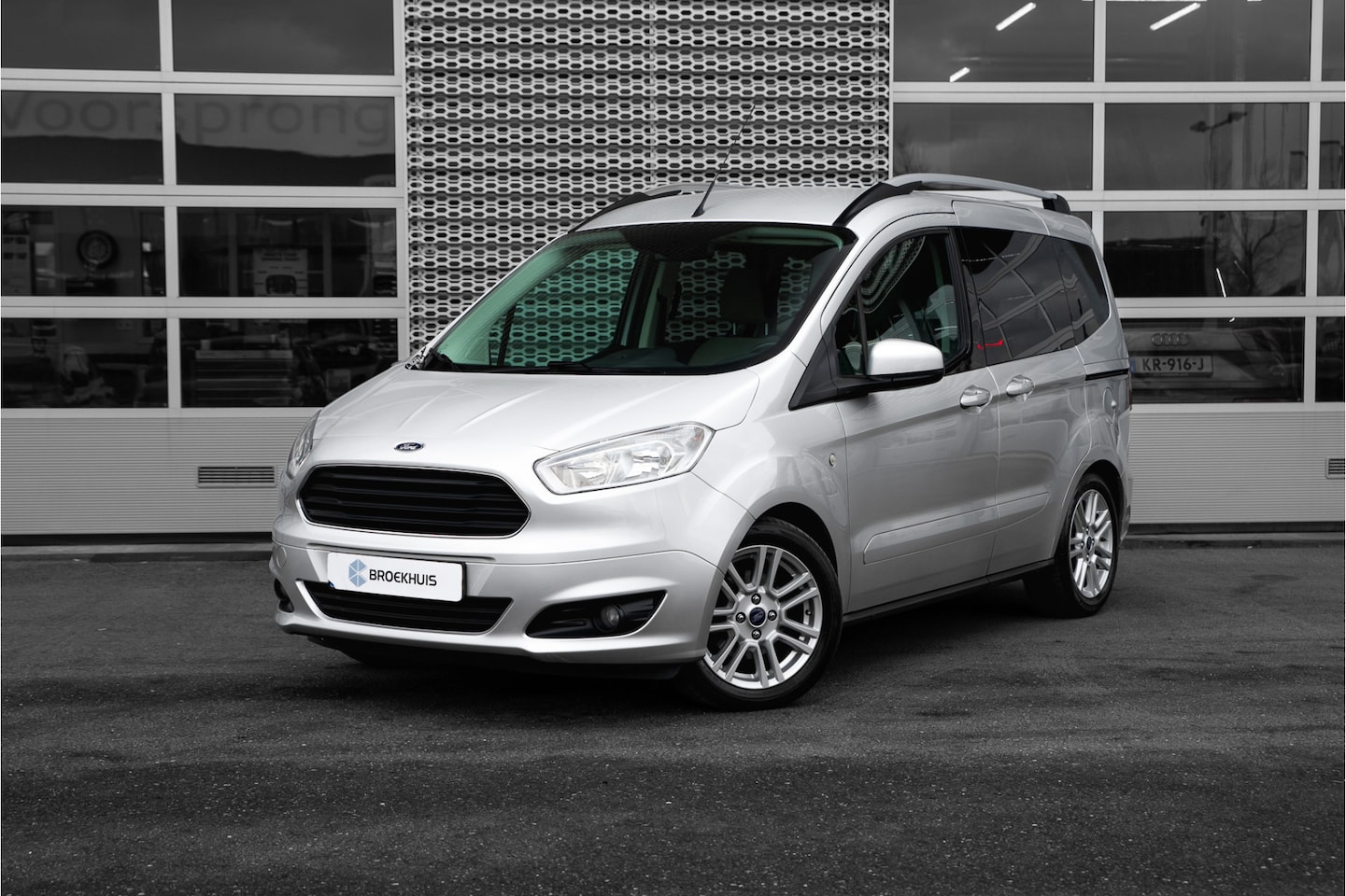 Ford Tourneo Courier - 1.0 Titanium 1.0 Titanium - AutoWereld.nl