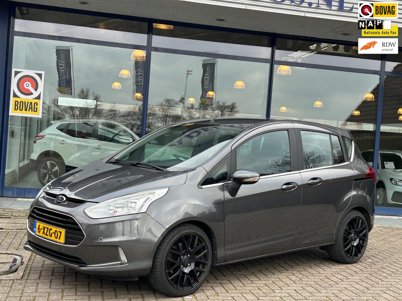 Ford B-Max - 1.6 TI-VCT Titanium Navi Camera Clima Cruise Park.Sens Trekhaak NAP NL-Auto Volledig Deale - AutoWereld.nl